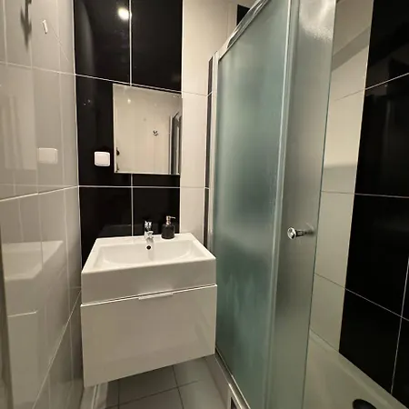 Kutuzovova Free Parking